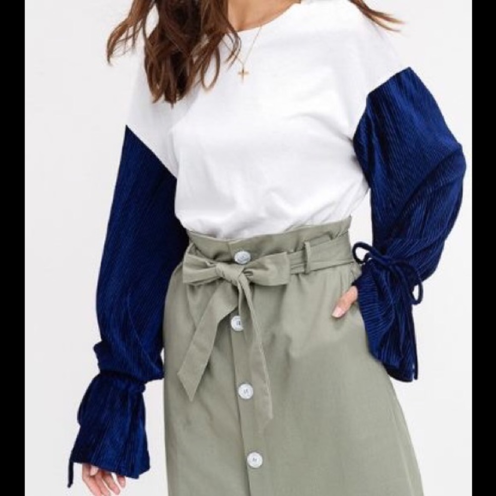 Listicle Balloon Sleeve with Tie Top